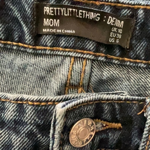 Pretty Little Thing Dark Wash Mom Jeans Size 6 - Picture 7 of 7